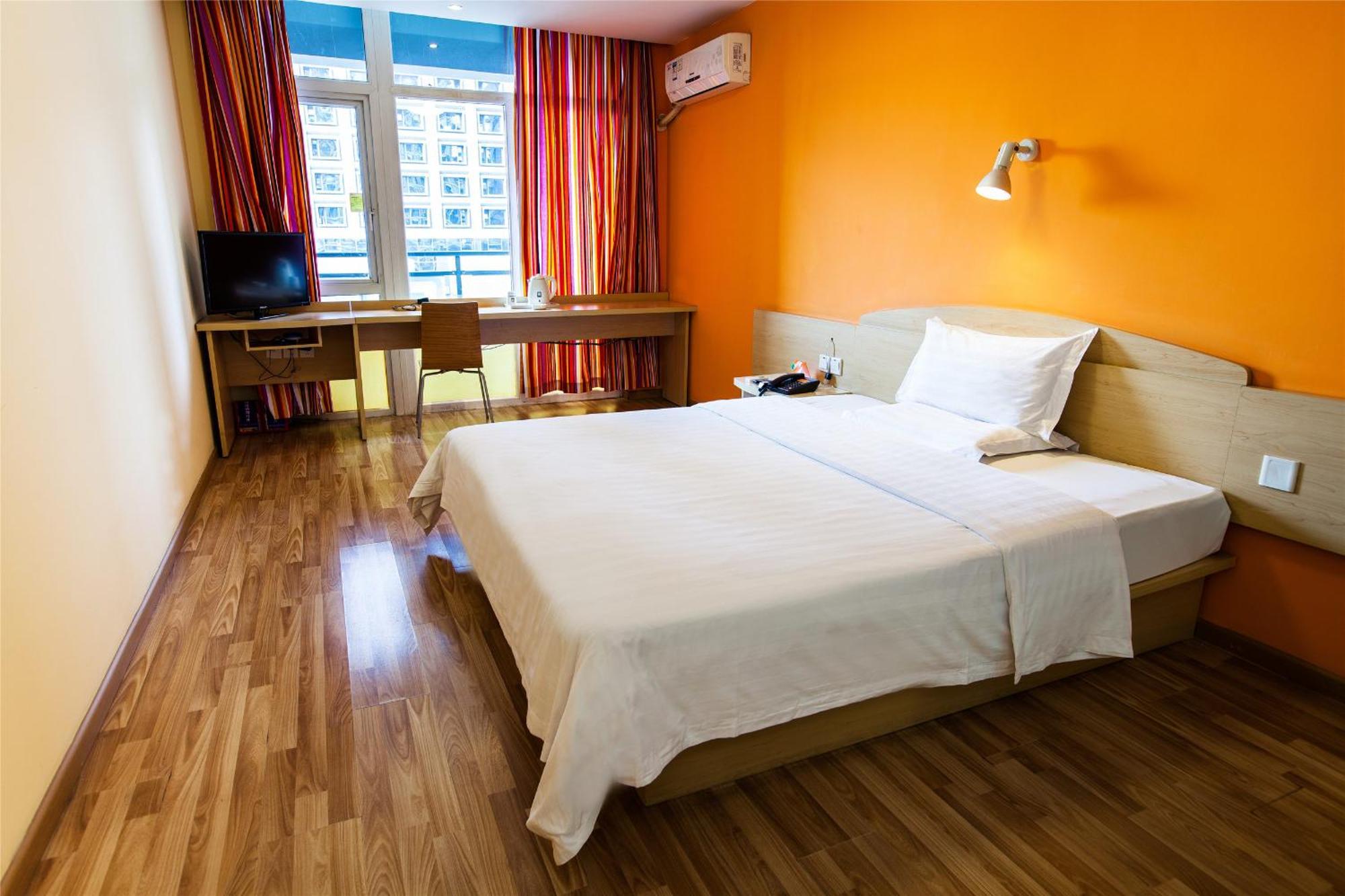 Hotel 7days Premium Garden Expo Park