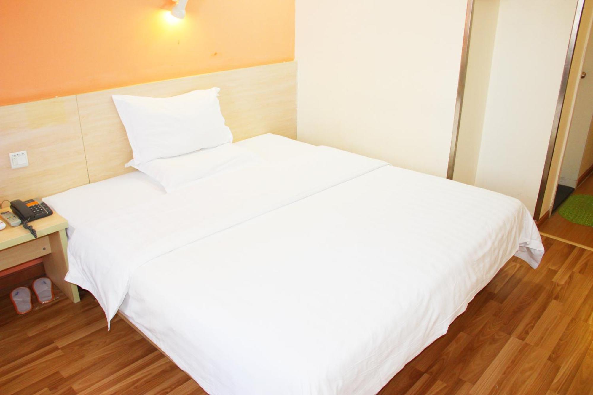 Hotel 7days Premium Garden Expo Park 2*